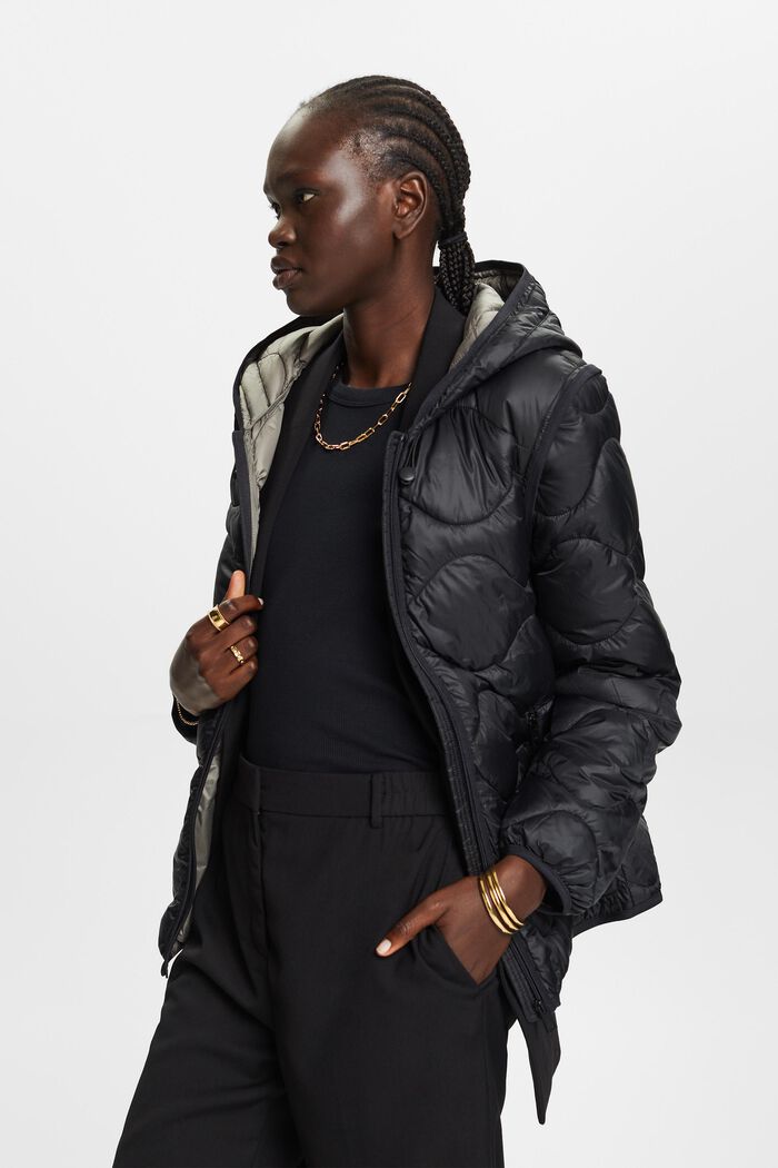 Riciclato: giacca trapuntata trasformabile con cappuccio, BLACK, detail image number 0