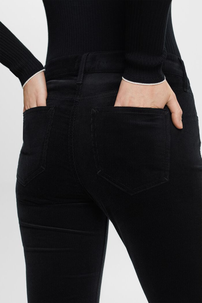 Pantaloni slim in velluto a vita media, BLACK, detail image number 4