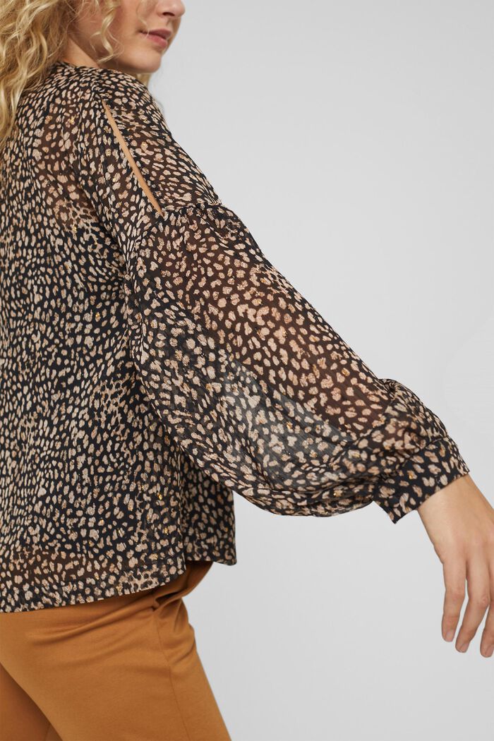In materiale riciclato: blusa leopardata con spacchi sulle spalle, BLACK, detail image number 2