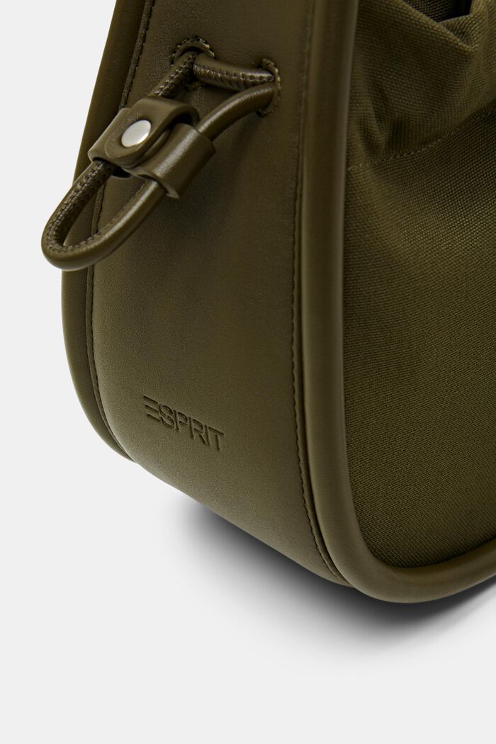 Borsa a tracolla con rifiniture in pelle vegana, OLIVE, detail image number 1