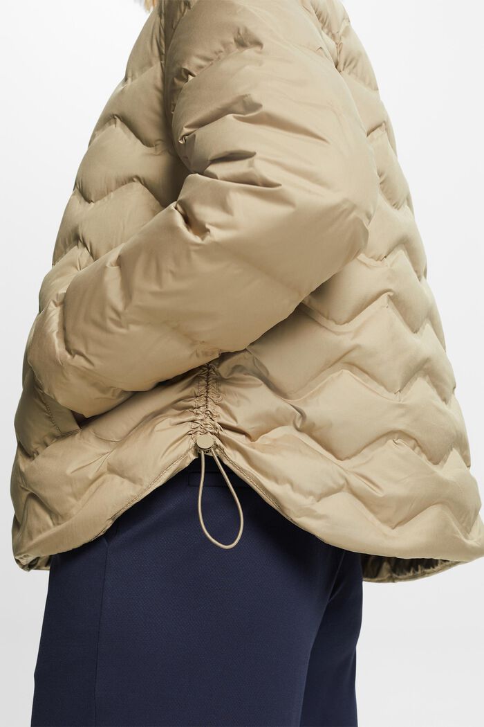 Riciclato: giacca trapuntata in piumino, KHAKI BEIGE, detail image number 4