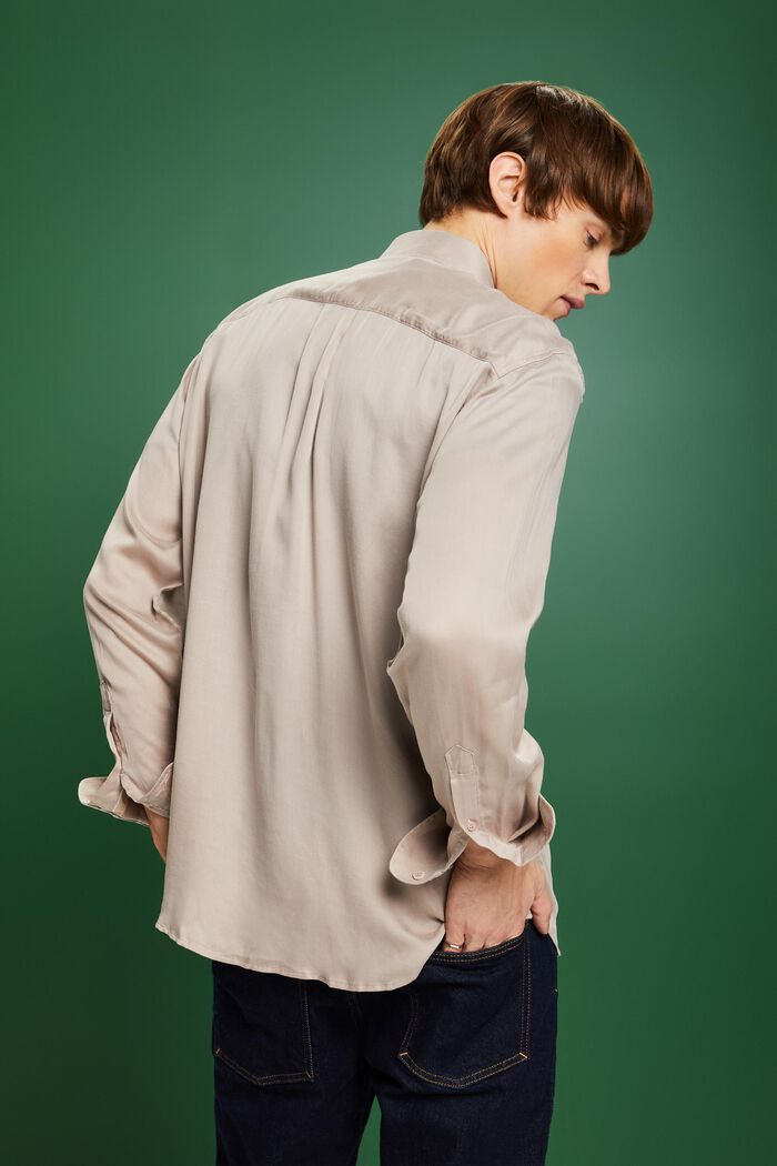 Camicia a maniche lunghe in raso, LIGHT TAUPE, detail image number 2