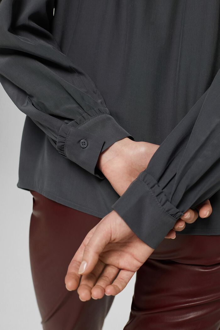 Blusa con ruches, LENZING™ ECOVERO™, ANTHRACITE, detail image number 5
