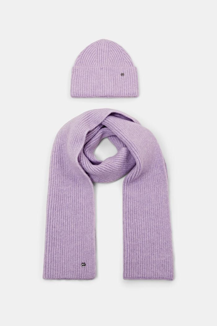 Confezione regalo natalizia con berretto e sciarpa in maglia chunky