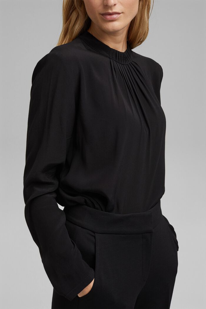 Blusa con pieghe e LENZING™ ECOVERO™, BLACK, detail image number 2