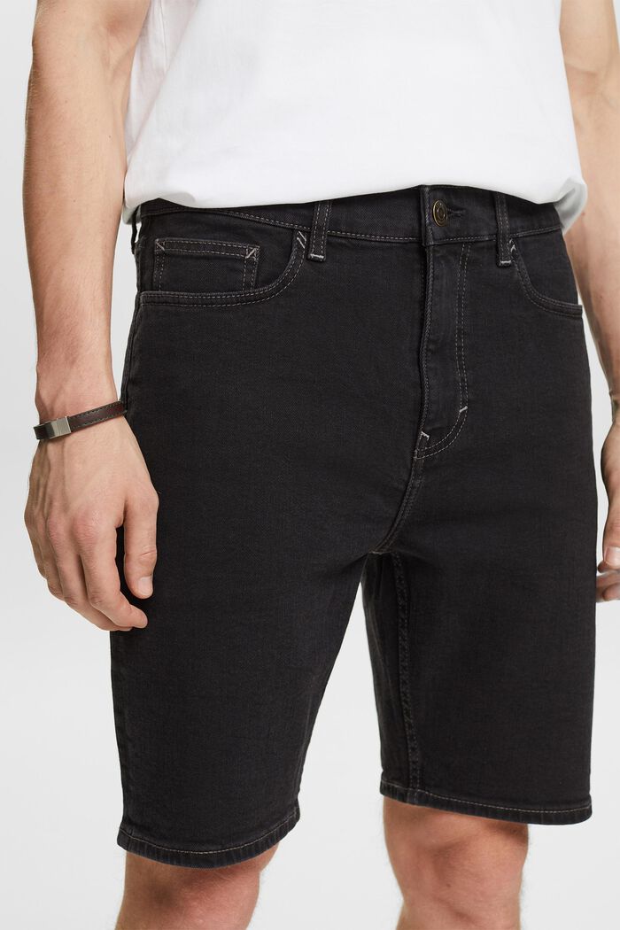 Pantaloncini di jeans straight fit, BLACK DARK WASHED, detail image number 4