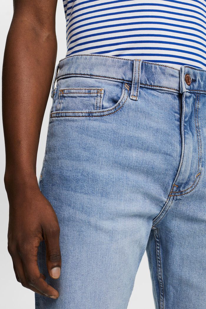 Shorts in denim dritti a vita media, BLUE LIGHT WASHED, detail image number 4