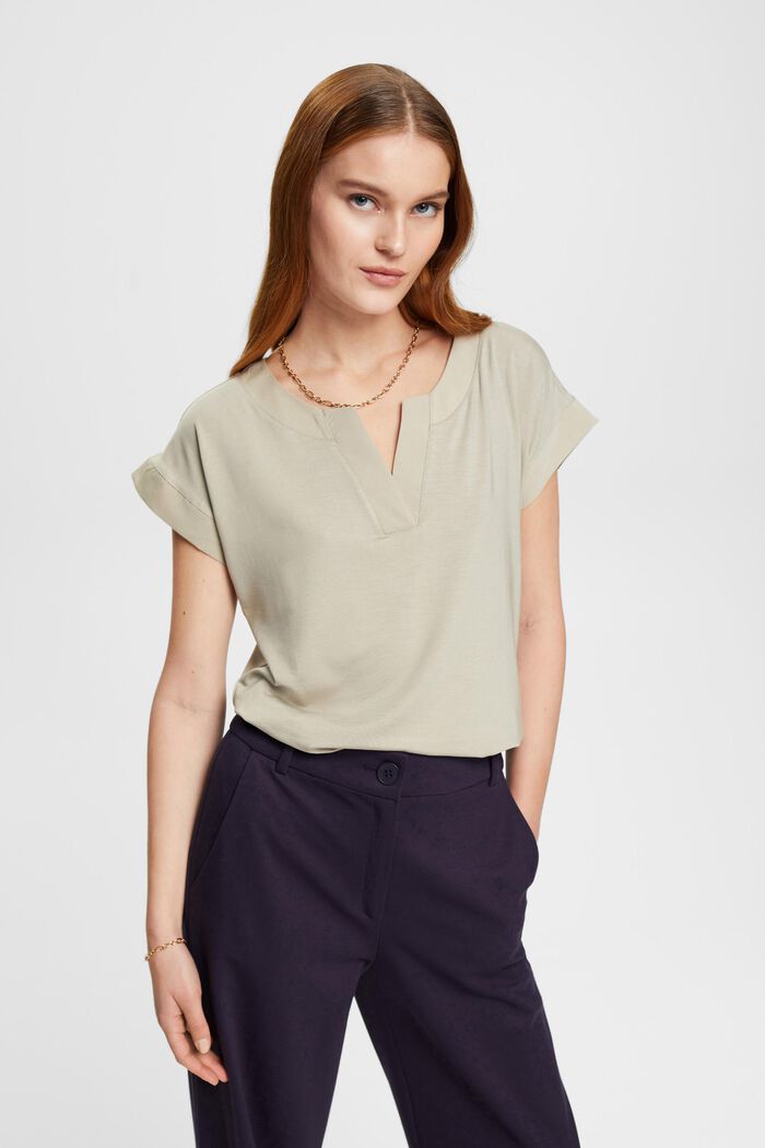 T-shirt con scollo a V, TENCEL™, DUSTY GREEN, detail image number 0