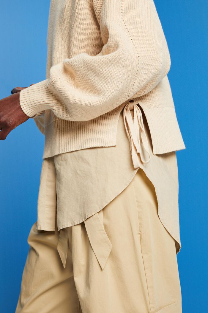 Pullover in misto cashmere con laccetti decorativi, SAND, detail image number 4