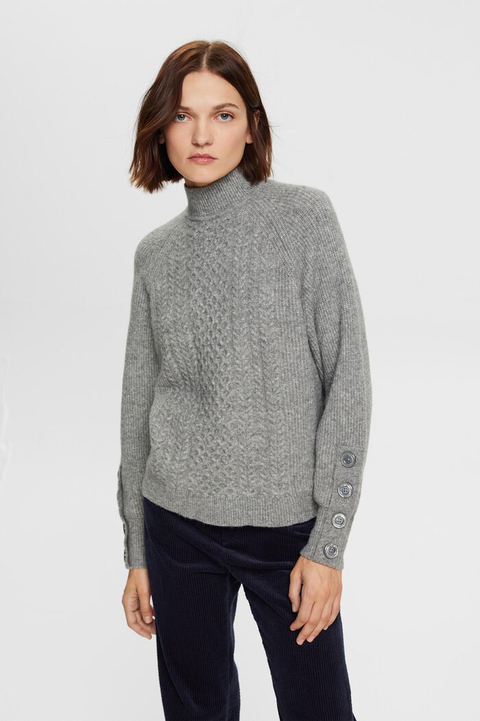 Con lana: pullover con maglia a treccia