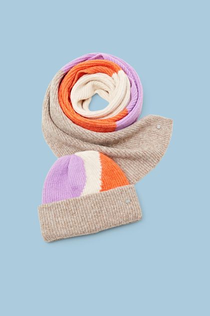 Set regalo con berretto e sciarpa in maglia a coste