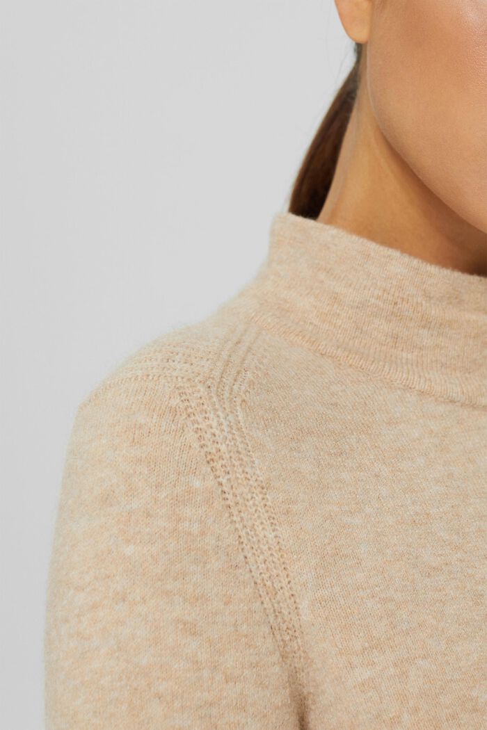 Con lana: pullover con collo a lupetto, SAND, detail image number 2