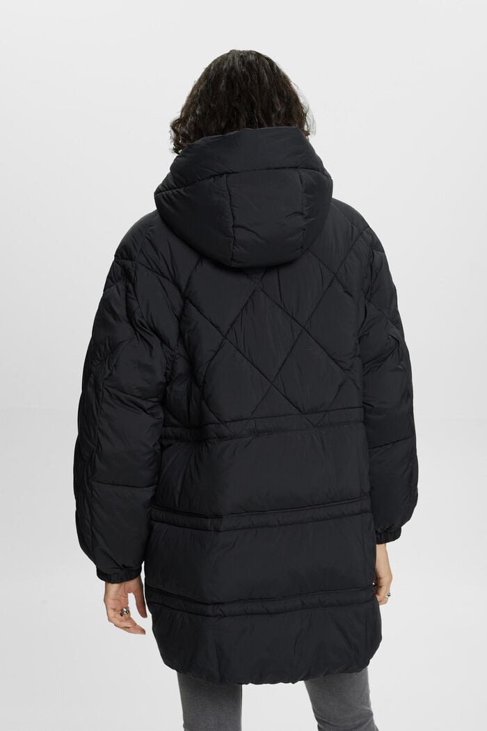 In materiale riciclato: cappotto trapuntato con cappuccio, BLACK, detail image number 3
