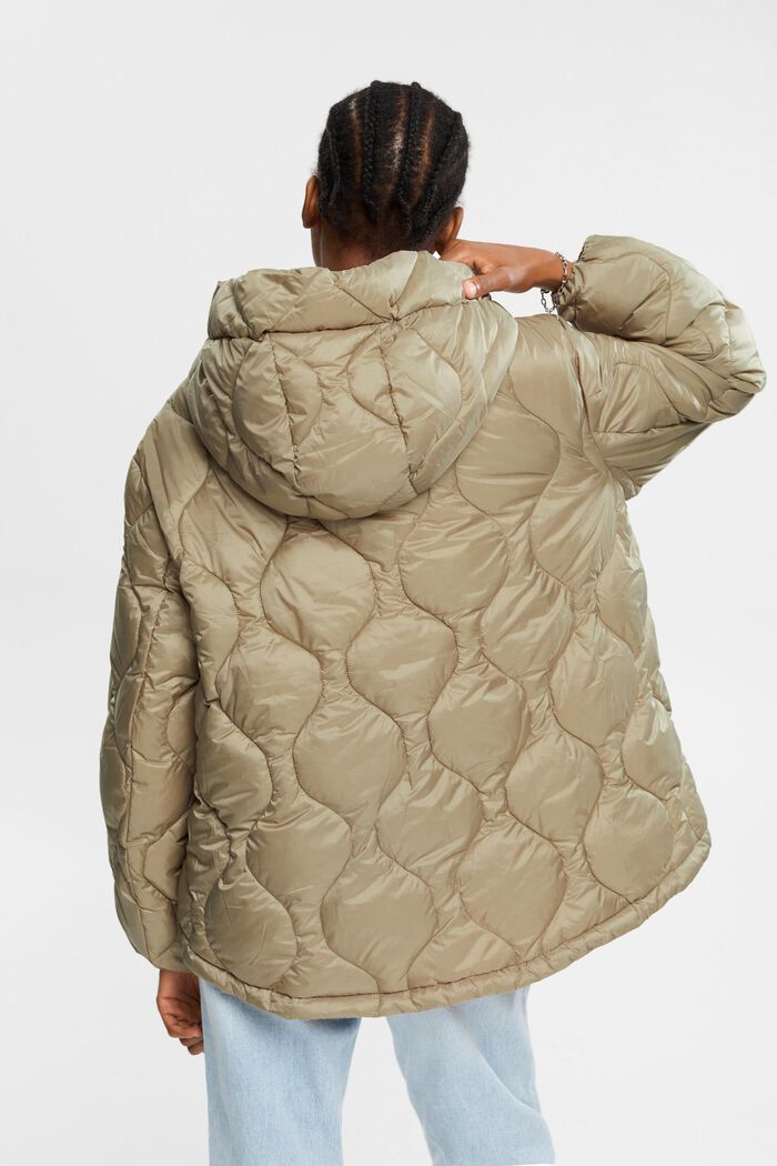 In materiale riciclato: giacca impunturata con cappuccio, PALE KHAKI, detail image number 3