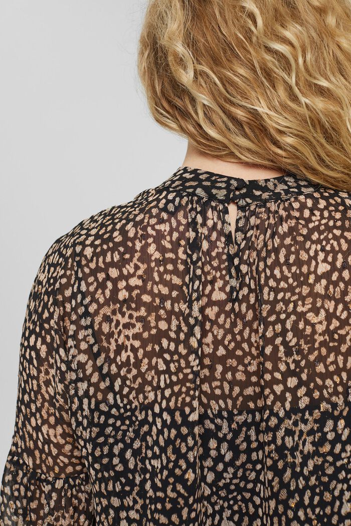 In materiale riciclato: blusa leopardata con spacchi sulle spalle, BLACK, detail image number 5