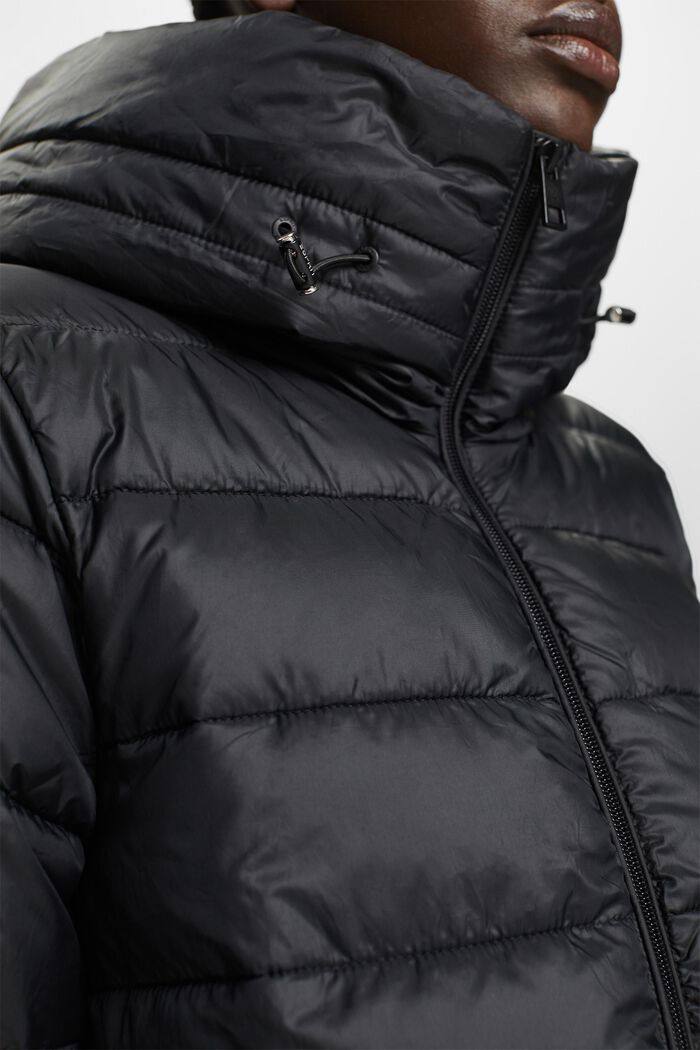 Riciclato: cappotto in piumino con cappuccio, BLACK, detail image number 2